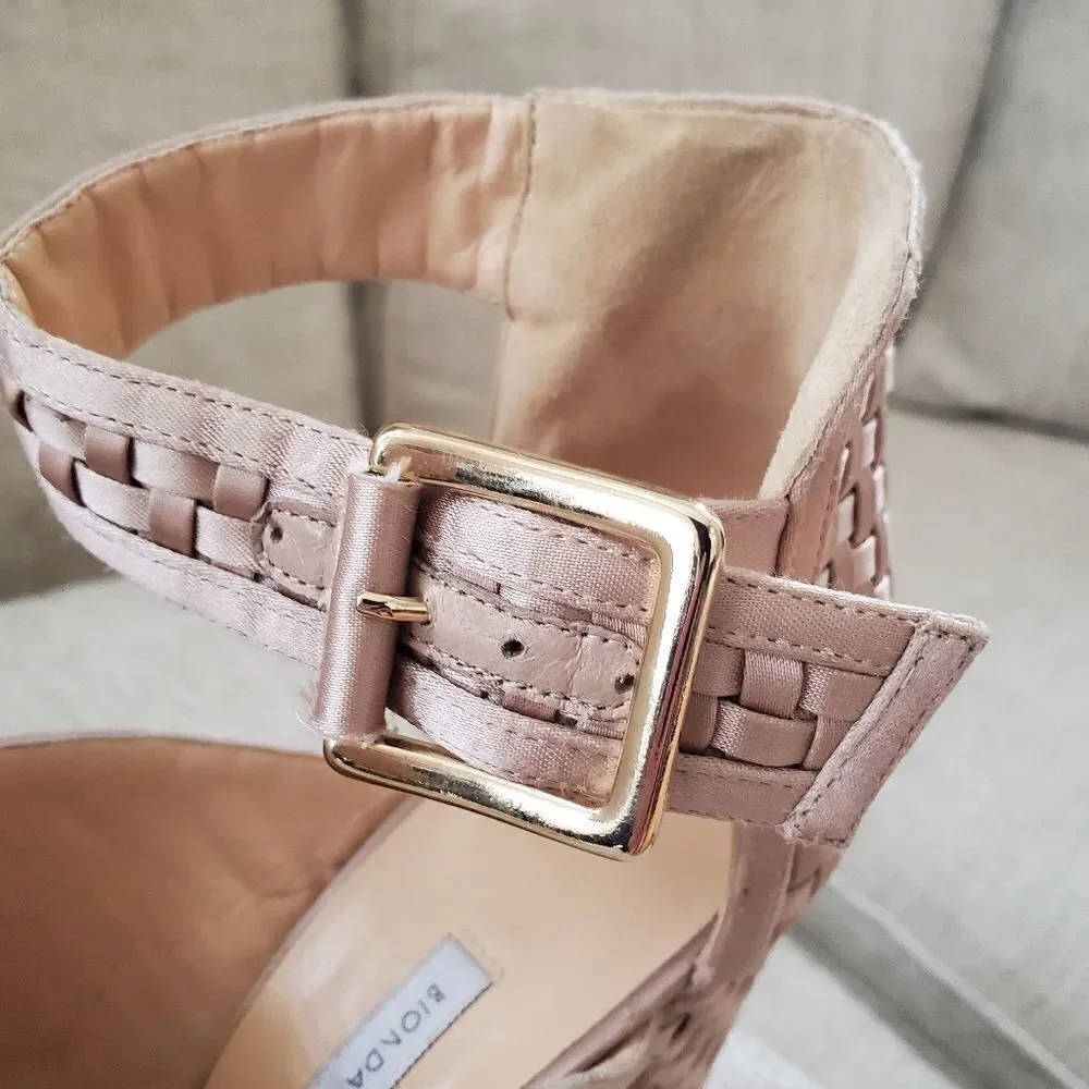 Bionda Castana Cloth Sandals sz 5.5